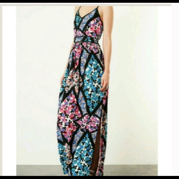 Topshop Dresses & Skirts - TopShop floral maxi dress with side slits